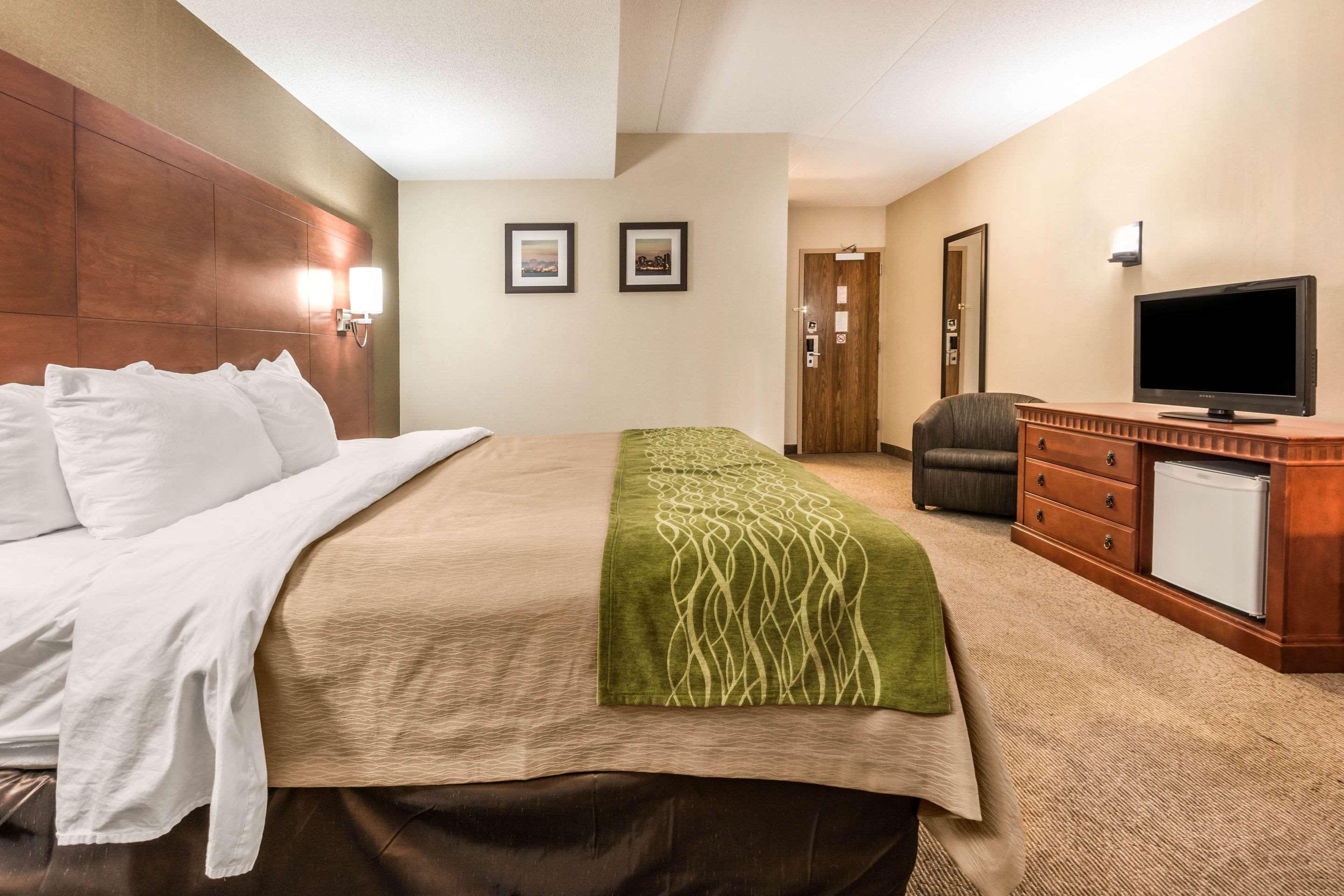Comfort Inn & Suites Barrie Esterno foto