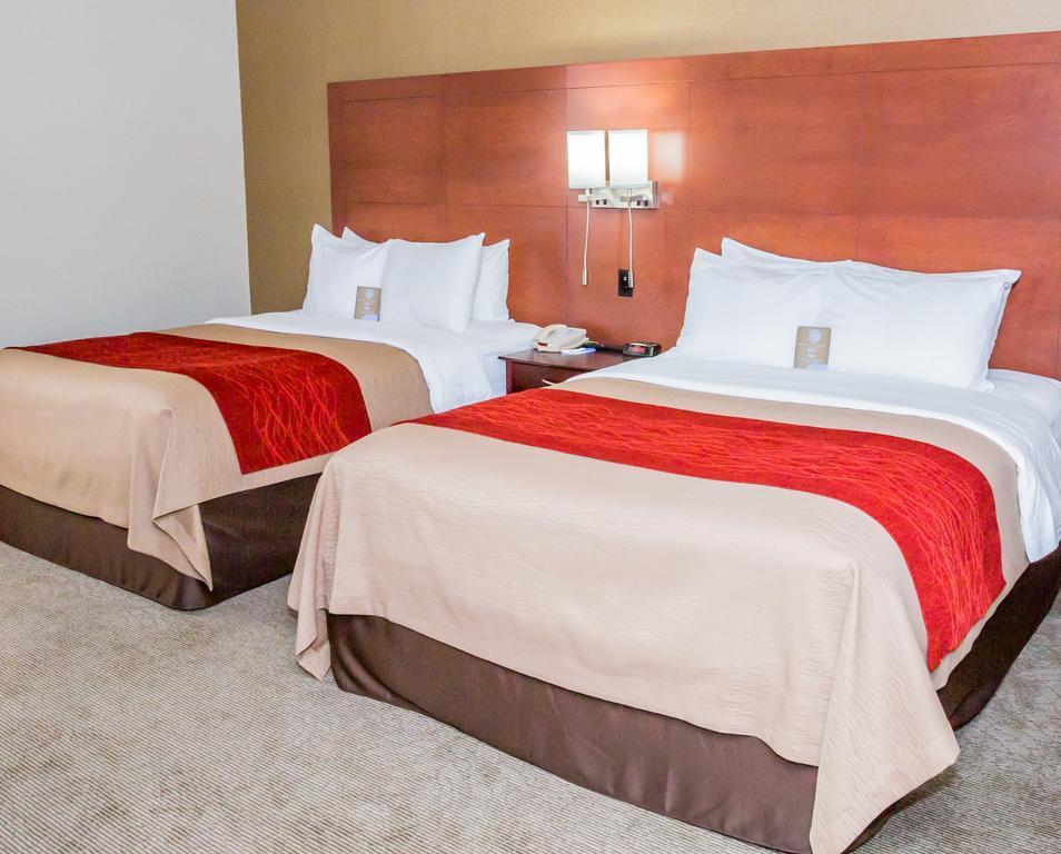 Comfort Inn & Suites Barrie Esterno foto