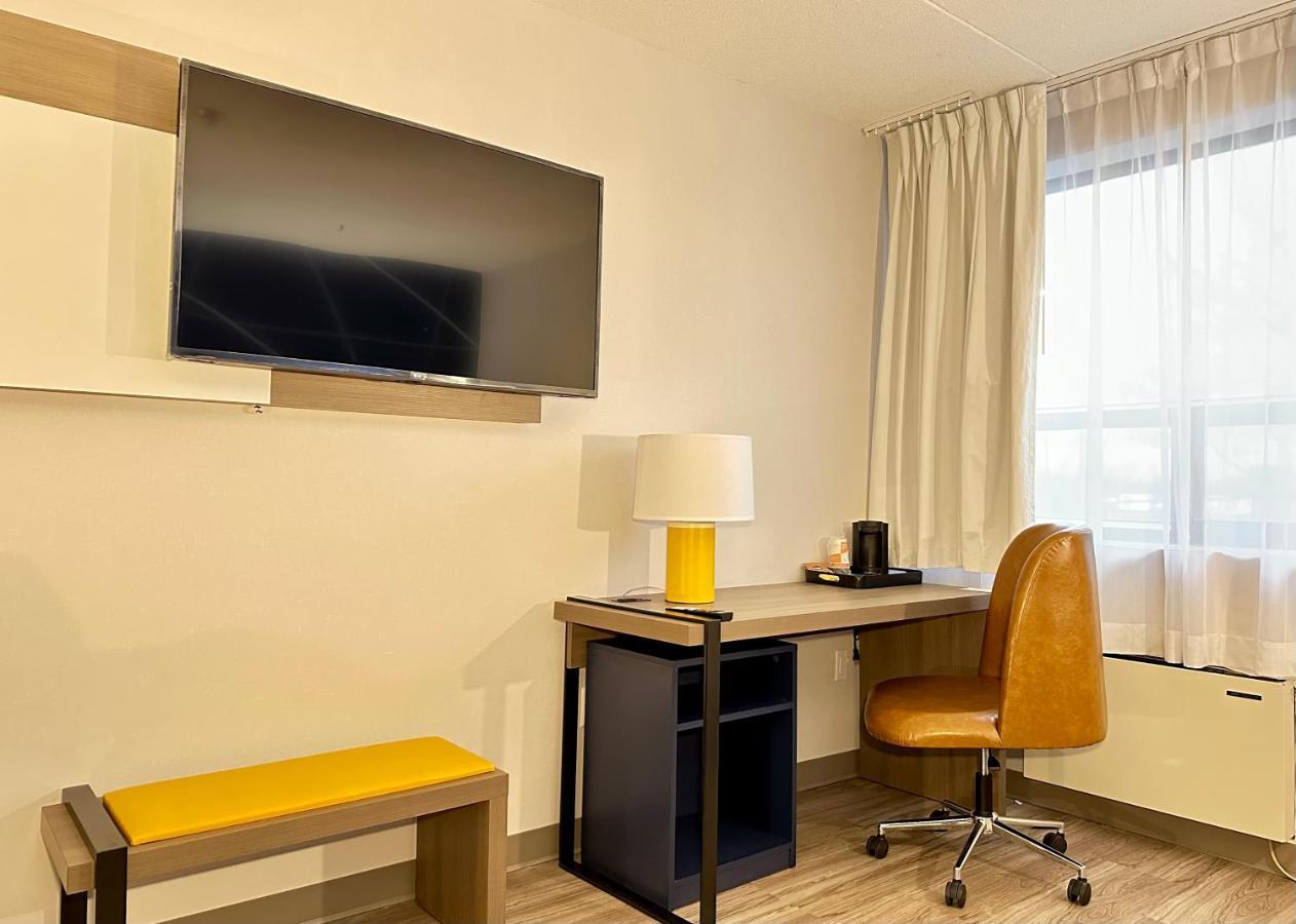 Comfort Inn & Suites Barrie Esterno foto