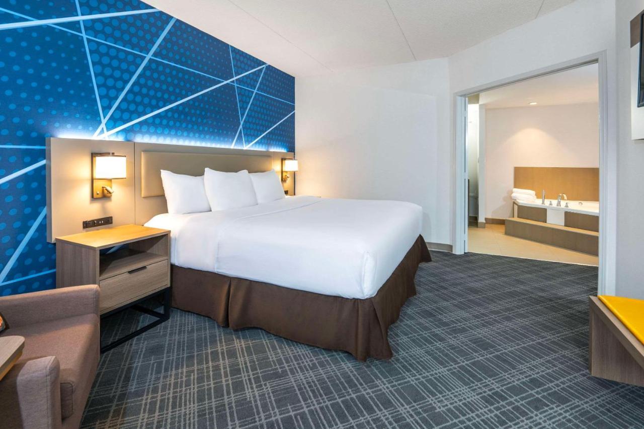 Comfort Inn & Suites Barrie Esterno foto