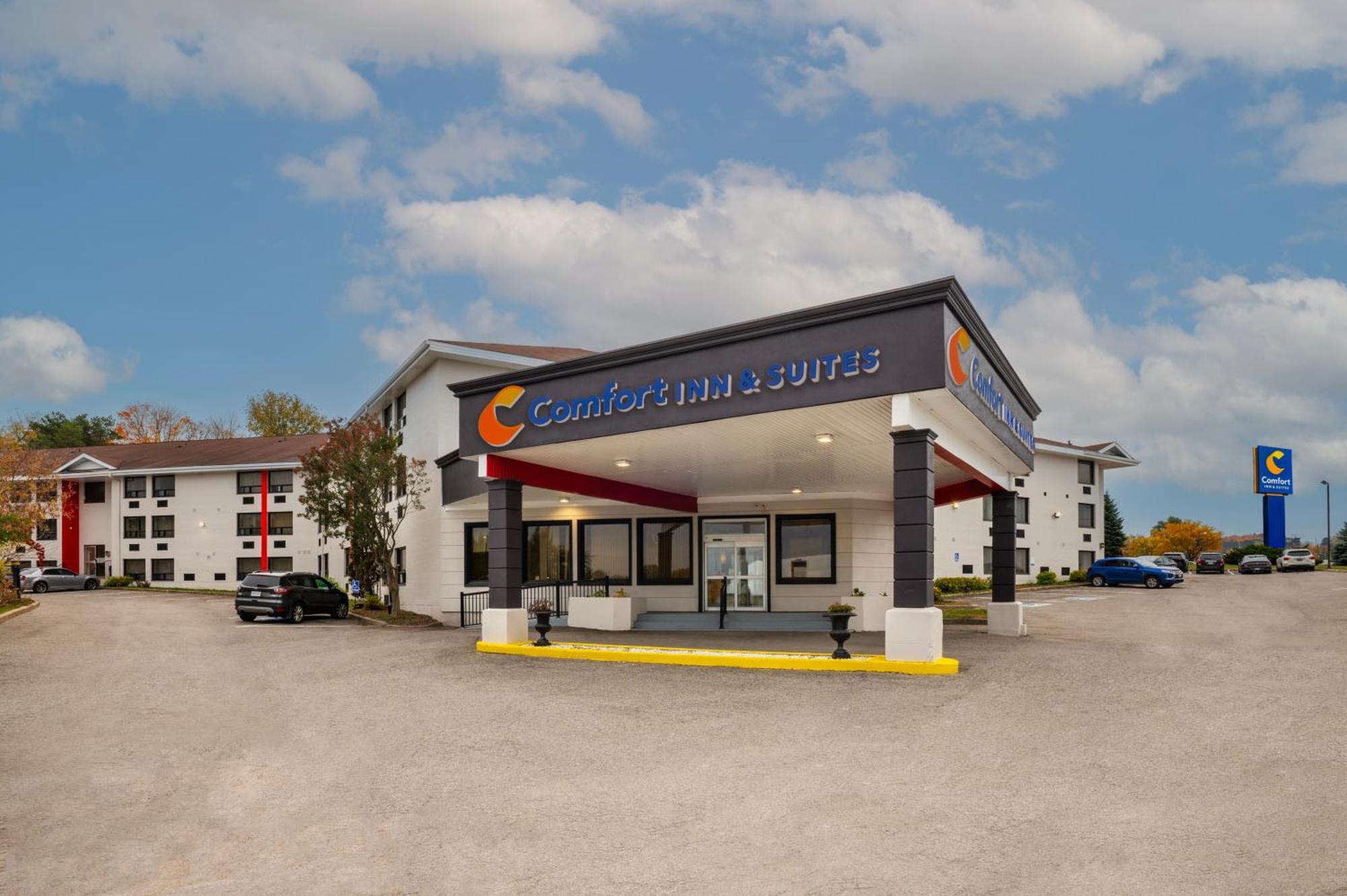 Comfort Inn & Suites Barrie Esterno foto