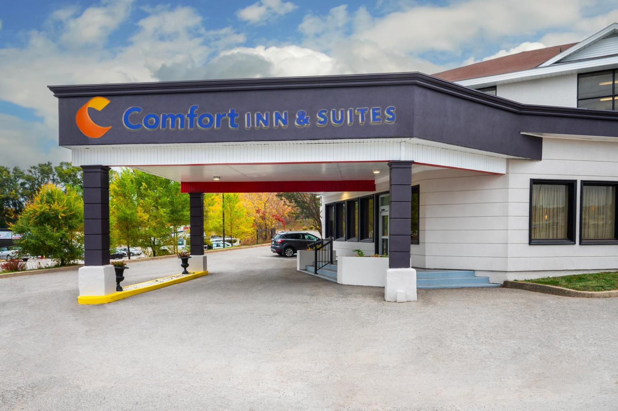 Comfort Inn & Suites Barrie Esterno foto